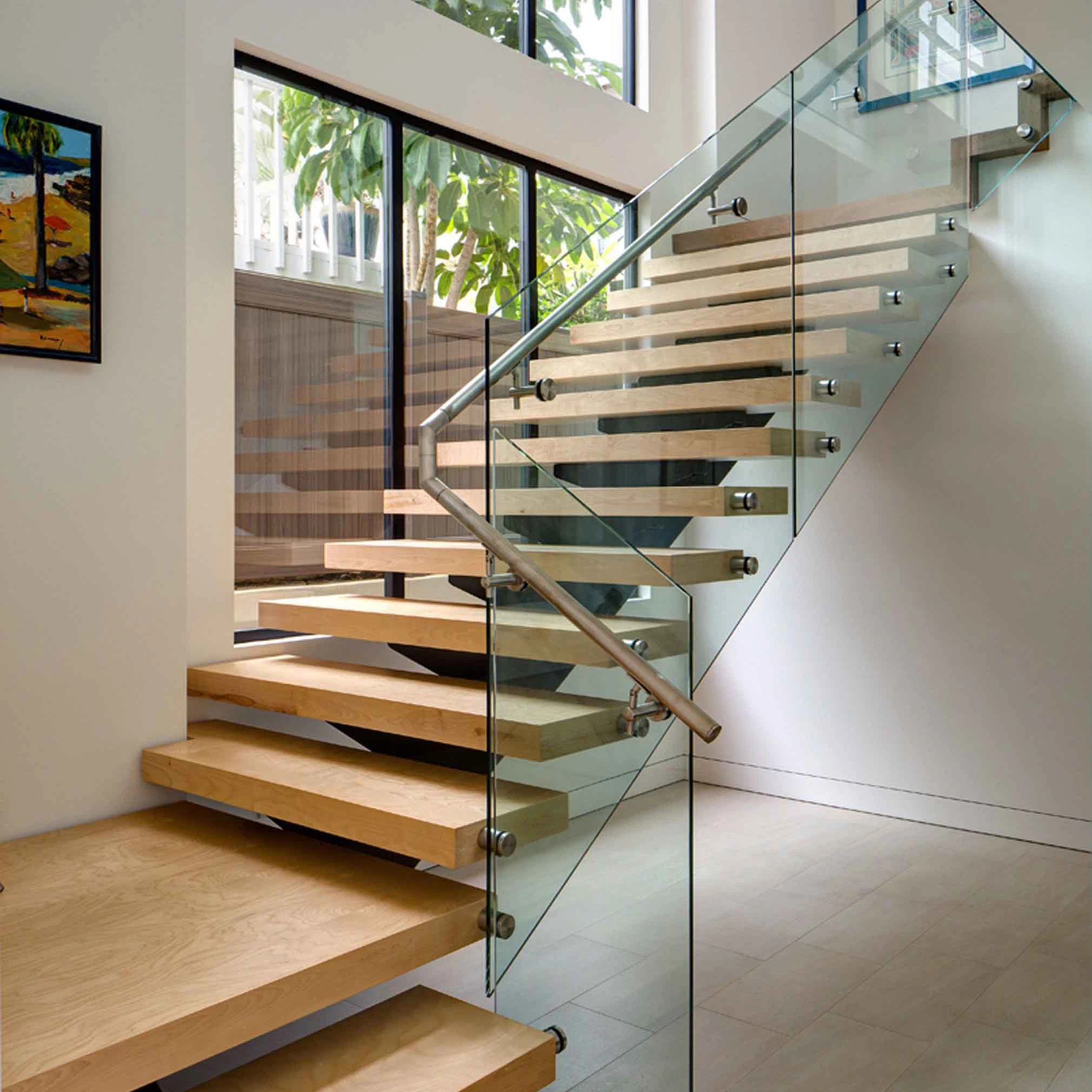 Ferramenta per parapetti e parabrezza